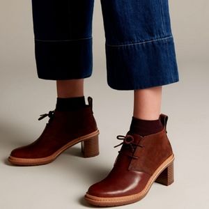 Clarks Trace Glow Leather Ankle Boots Stacked Heel